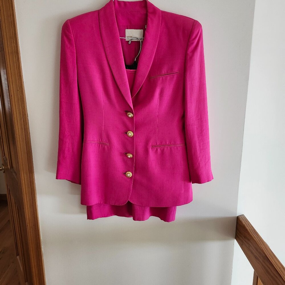 Dana Buchman 100% silk skirt suit